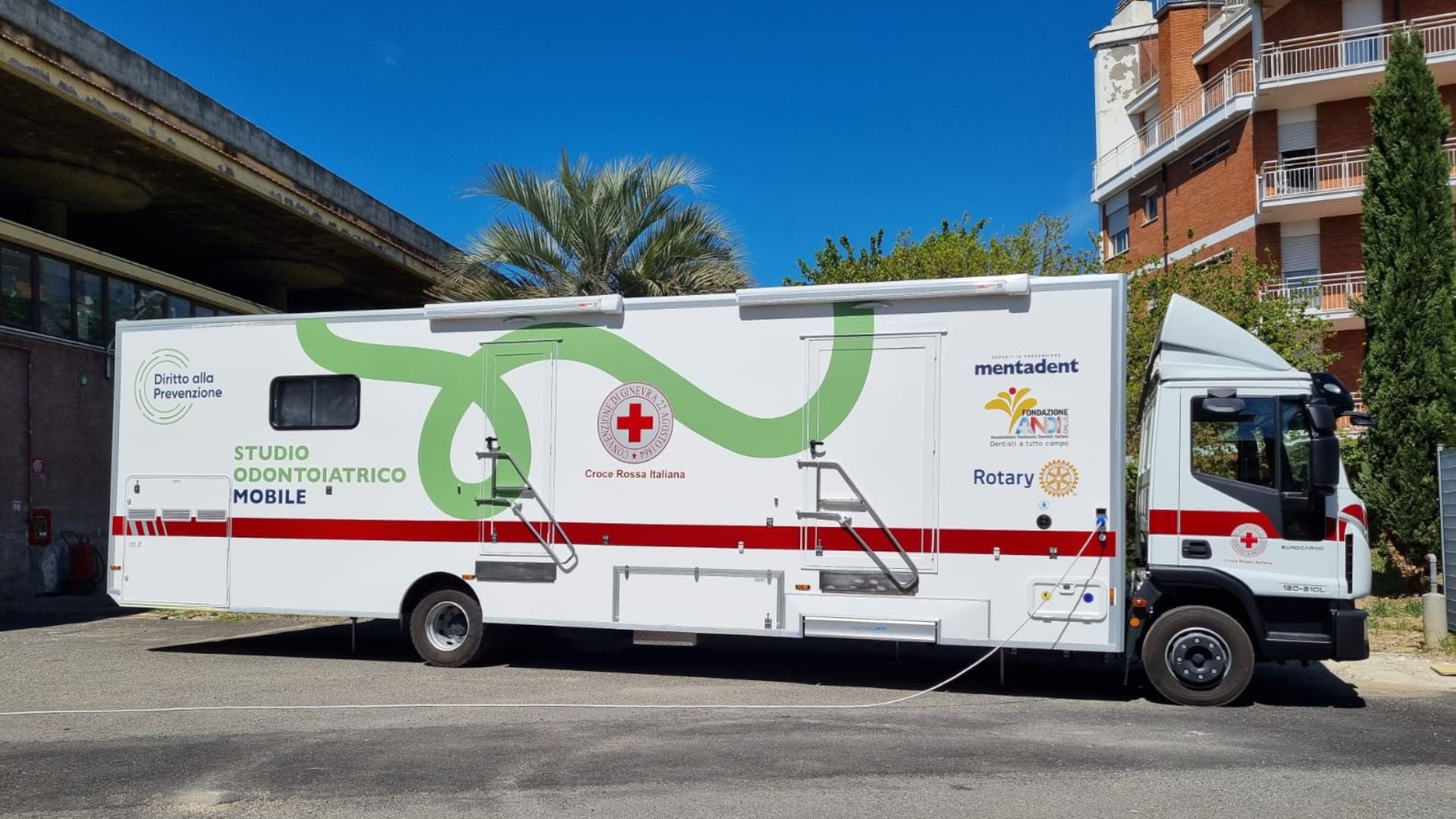 Clinica odontoiatrica mobile Mentadent